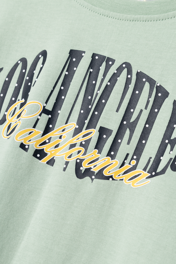 Product CAMISETA VIGEA - Silt Green Print:Los Angeles - Image 2