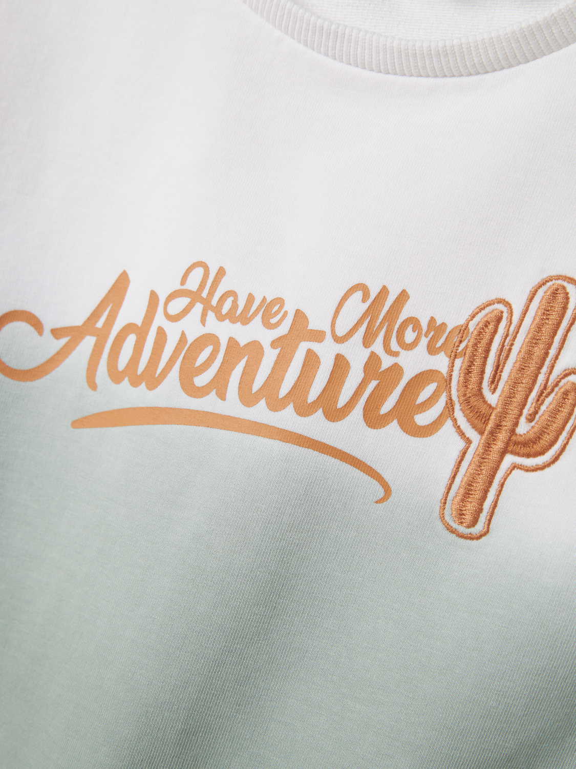 4752992